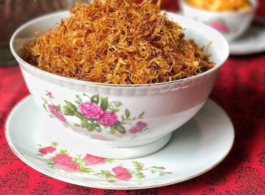 طرز تهیه آش دوغ خوشمزه