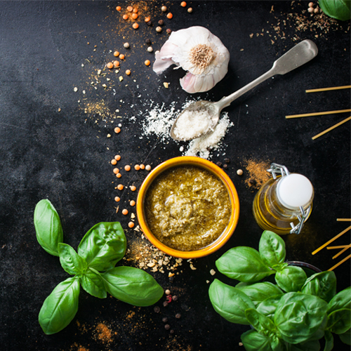 چرا همراه غذا ریحان بخوریم